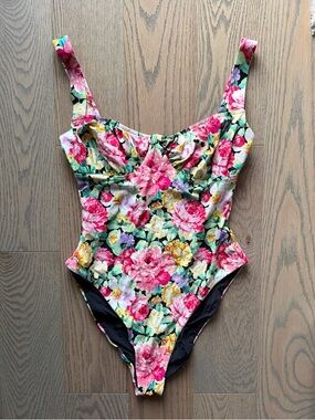 WeWoreWhat Vintage Roses
Ruched Cup One-Piece Swimsuit